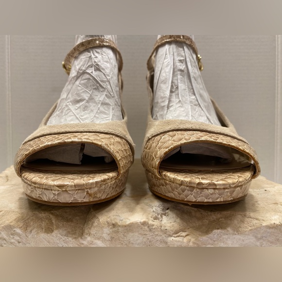 Franco Sarto Sulu Beige Sueded Leather Snake Print Peep Toe Platform Pumps Sz 10 - Picture 3 of 16